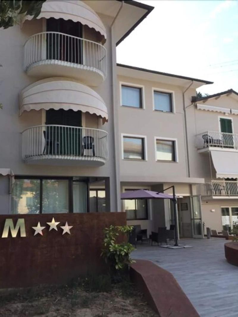 Hotel Monti San Baronto Exterior foto